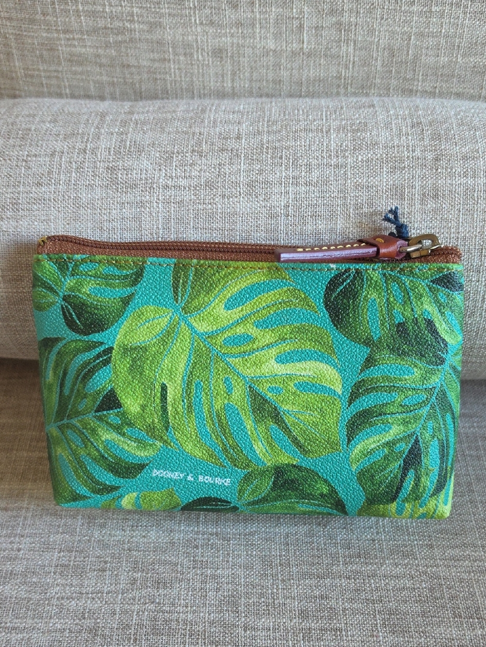 Dooney & Bourke Small Cosmetic Makeup Case. Monstera Palm Print, Green. - Picture 4 of 10